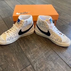 Nike Blazer Mid 77 Vintage Alter & Reveal White Black Youth 6 Woman’s 7 New!